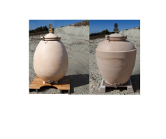 Ânfora e Ovos de Cerâmica